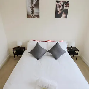 Easytravel Luxury Nec/airport 3 Beds House Apartment Birmingham